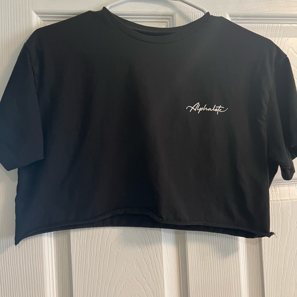 ALPHALETE CROPPED TEE